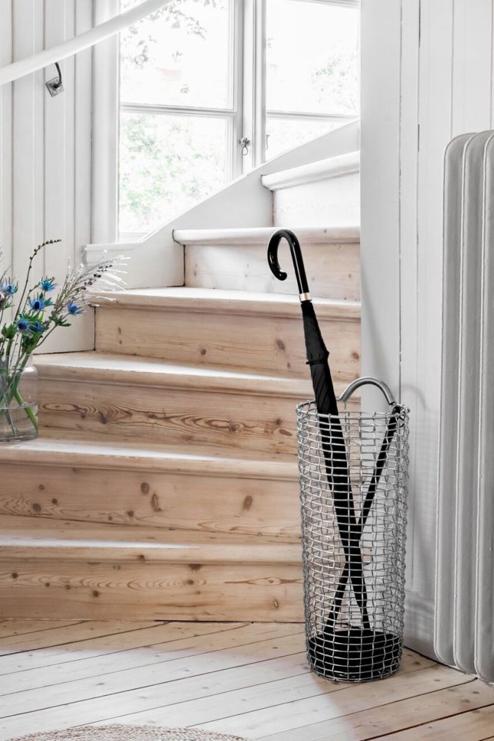 Decorating a small hallway - inspiration from KORBO with a stylish and practical umbrella stand to make the hallway more organised.