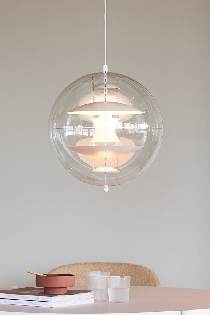 Transparent interior design is one of the autumn interior design trends 2021 - here is the VP Globe transparent ceiling lamp from Verpan.