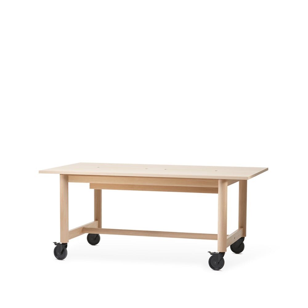 A2 Connect desk White oiled oak, black wheels, h73