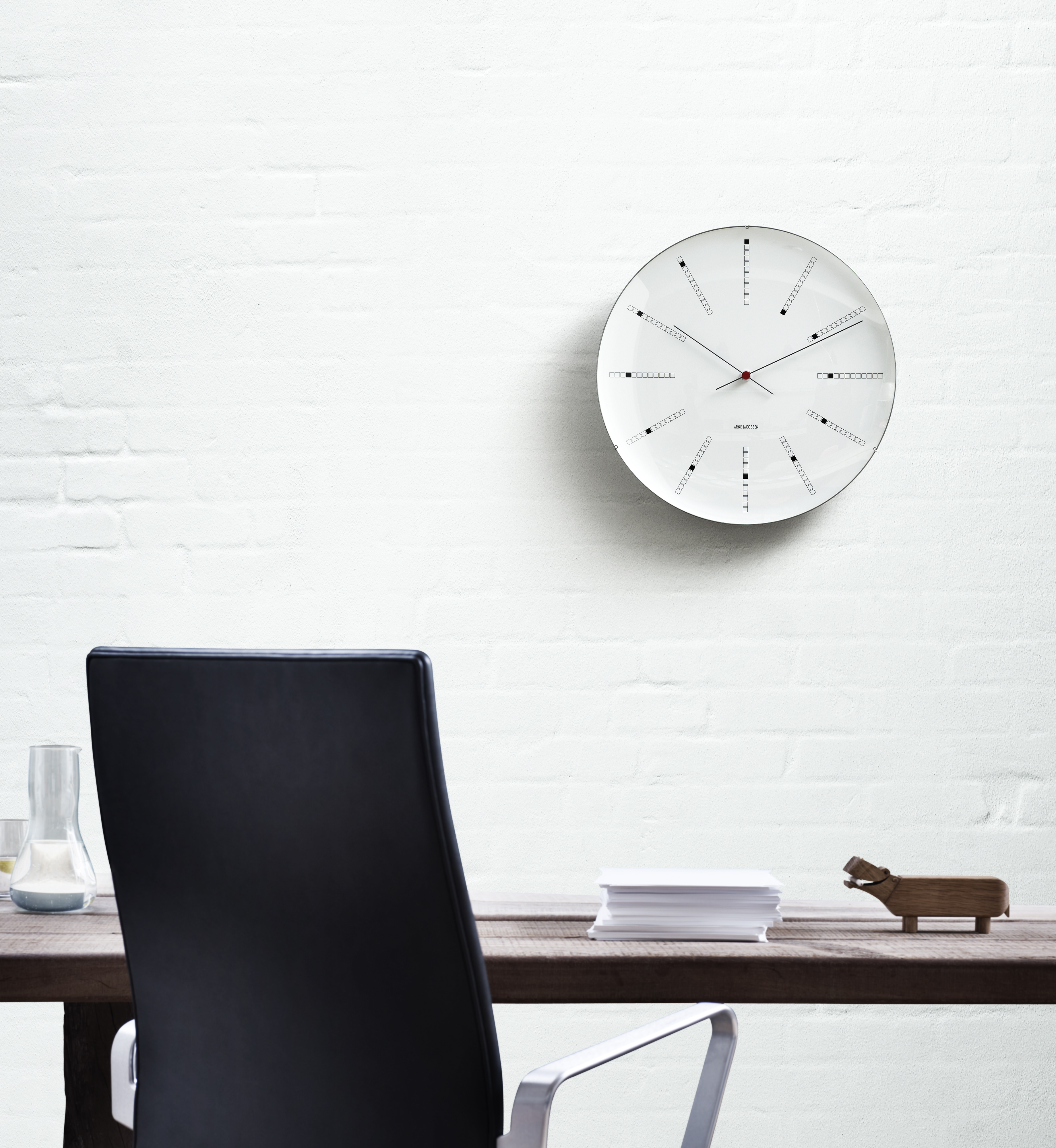 Arne Jacobsen Bankers wall clock, Ø 290 mm