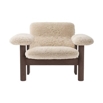 Brasilia armchair low back - Dark oak-Nature sheepskin curly - Audo Copenhagen