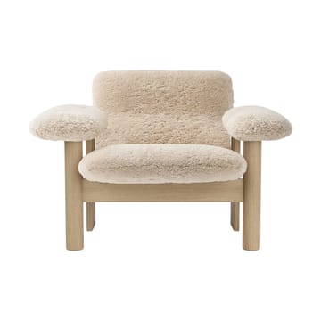 Brasilia armchair low back - Natural oak-Nature sheepskin curly - Audo Copenhagen