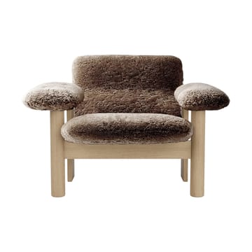 Brasilia armchair low back - Natural oak-Sahara sheepskin curly - Audo Copenhagen