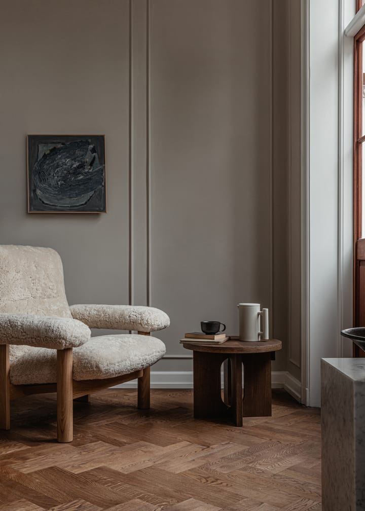 Brasilia armchair, Natural oak-Sahara sheepskin curly Audo Copenhagen