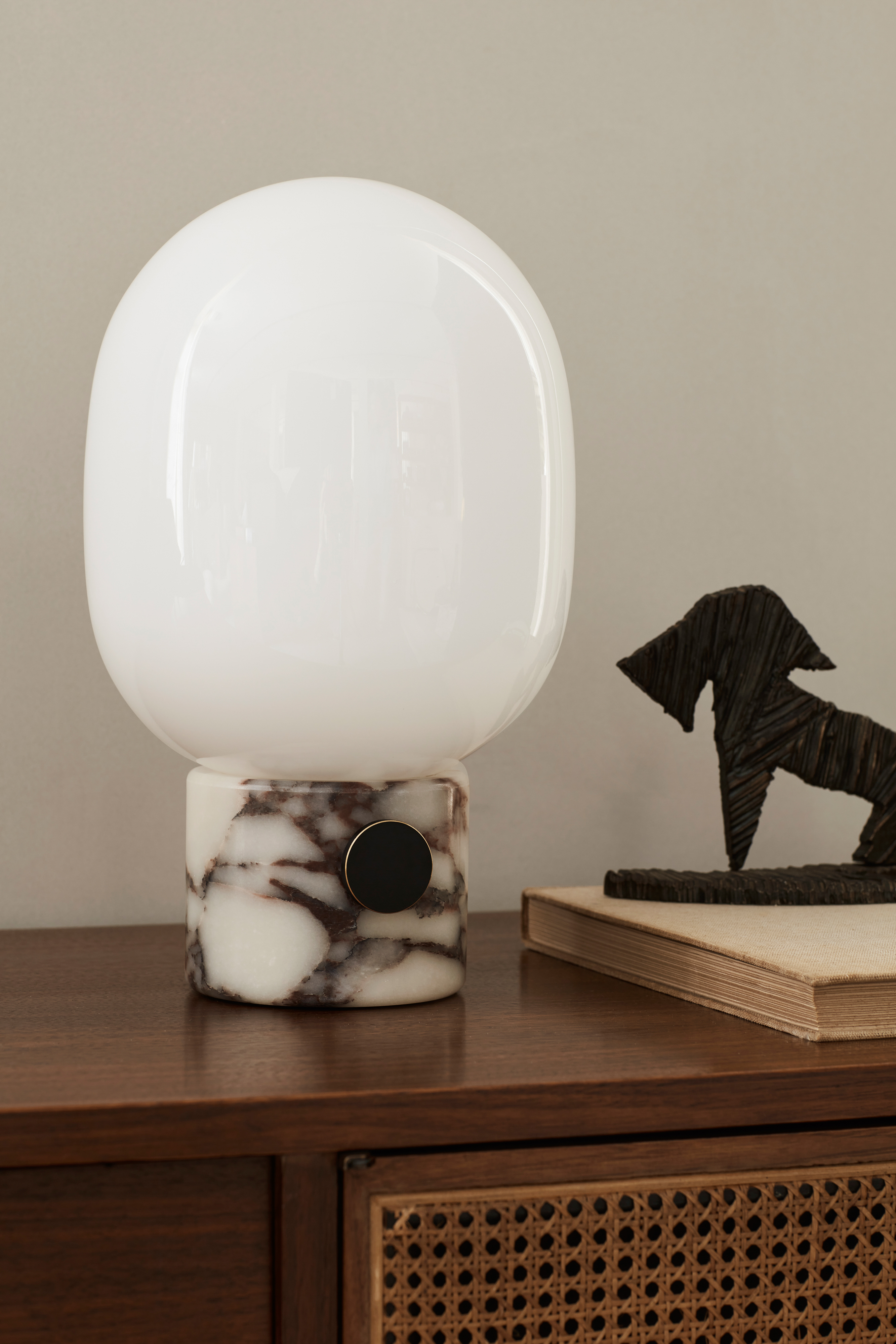 JWDA table lamp marble from Audo Copenhagen - NordicNest.com