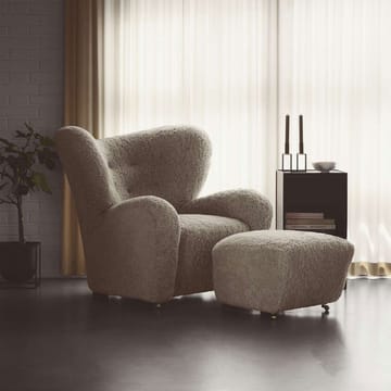 The Tired Man armchair set - Sheepskin moonlight, incl. footstool, legs oak smoked - Audo Copenhagen