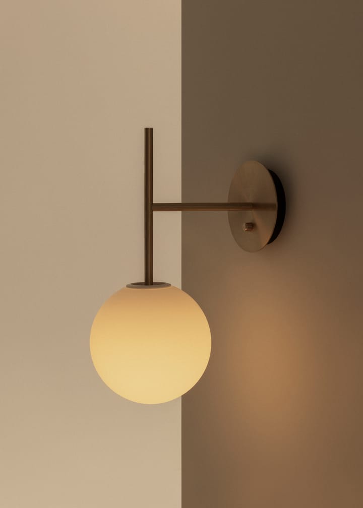 TR Bulb Suspended wall lamp - Brushed brass - Audo Copenhagen