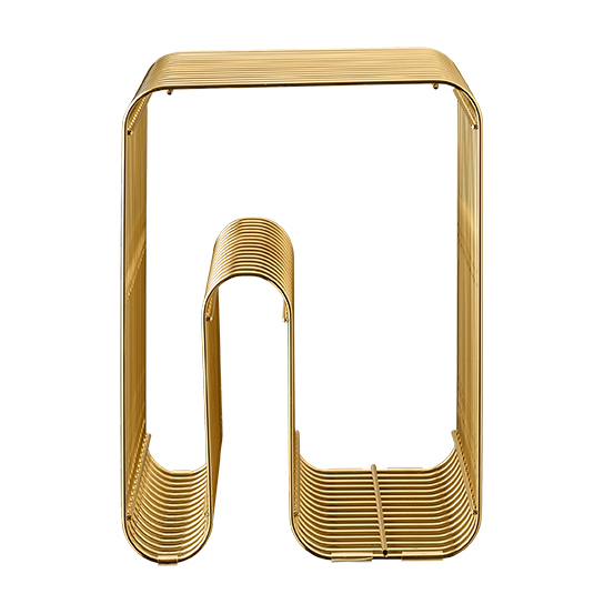 Curve chair brass