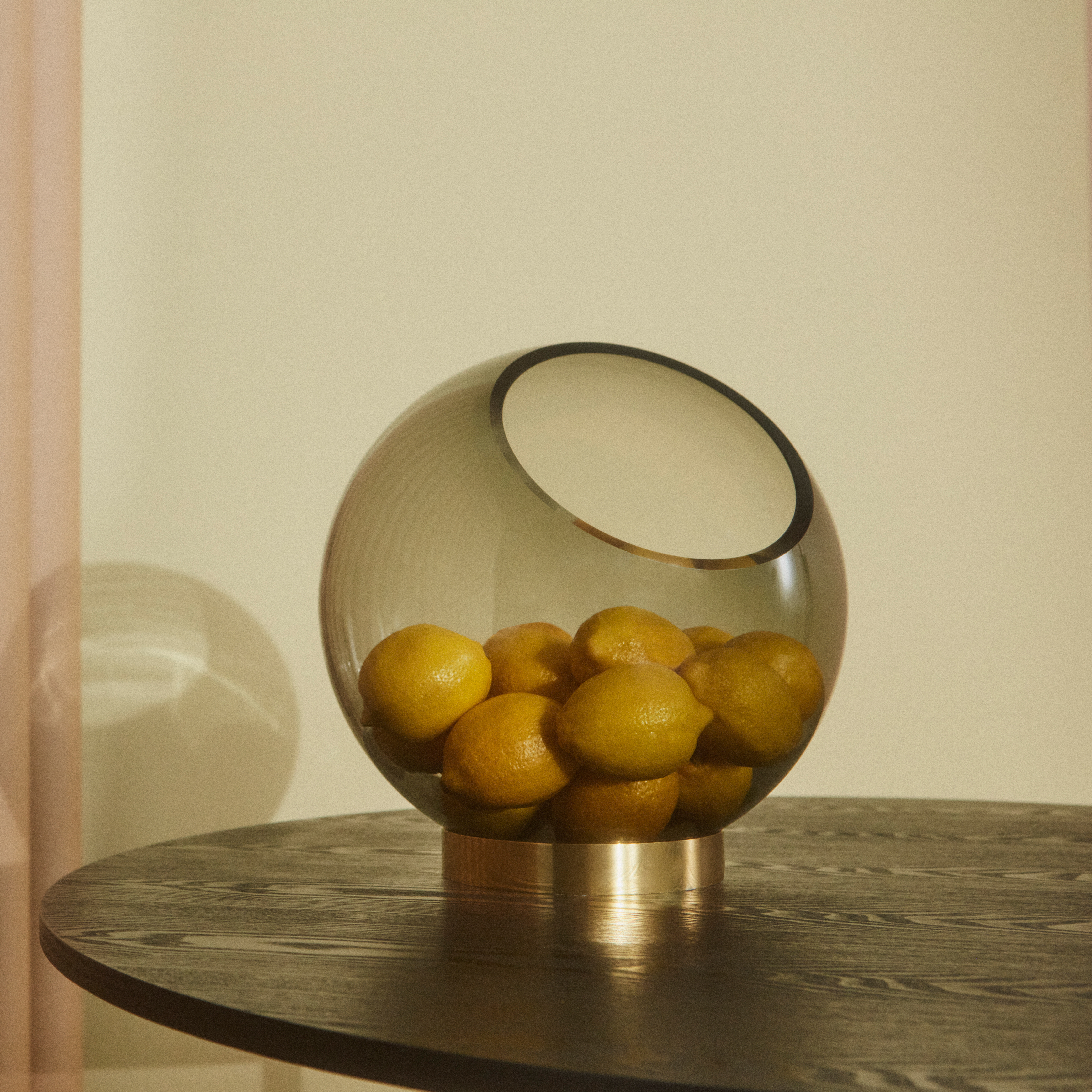 Globe vase XL from AYTM NordicNest