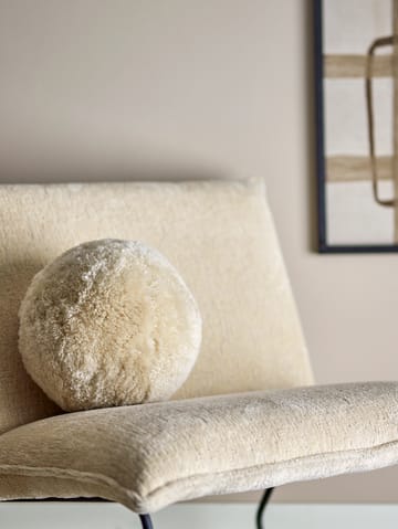 Betsy cushion sheepskin Ø30 cm - White - Bloomingville