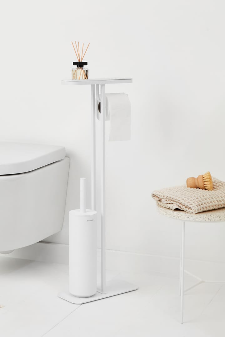 https://www.nordicnest.com/assets/blobs/brabantia-mindset-toilet-butler-mineral-fresh-white/512762-01_3_EnvironmentImage-a99c193f0e.jpg?preset=tiny&dpr=2