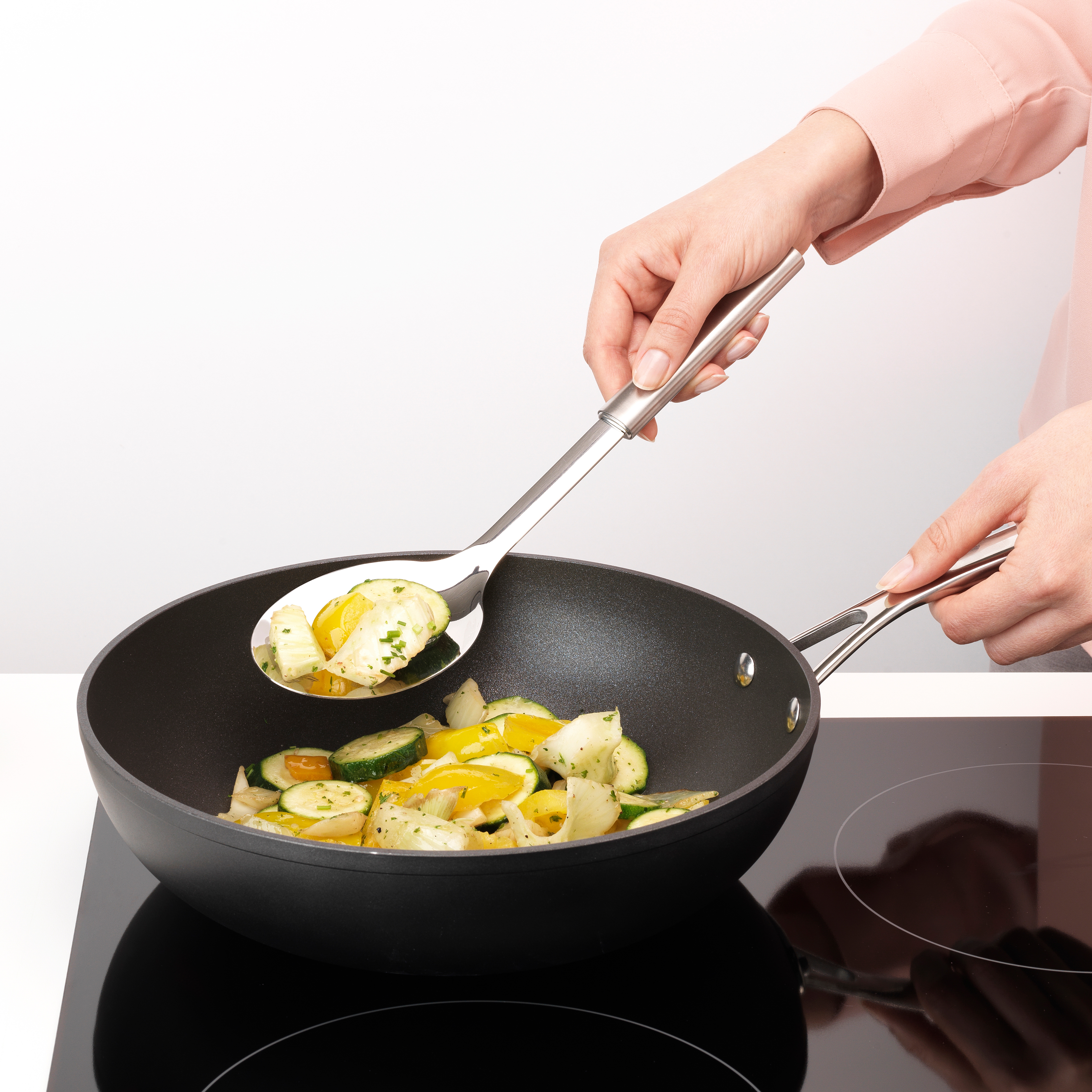 Set di utensili da cucina Profile antiaderenti da Brabantia →