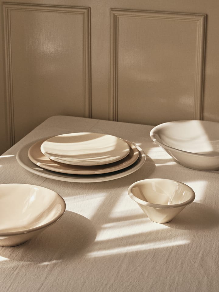 Alfredo serving plate Ø30 cm, Beige Broste Copenhagen