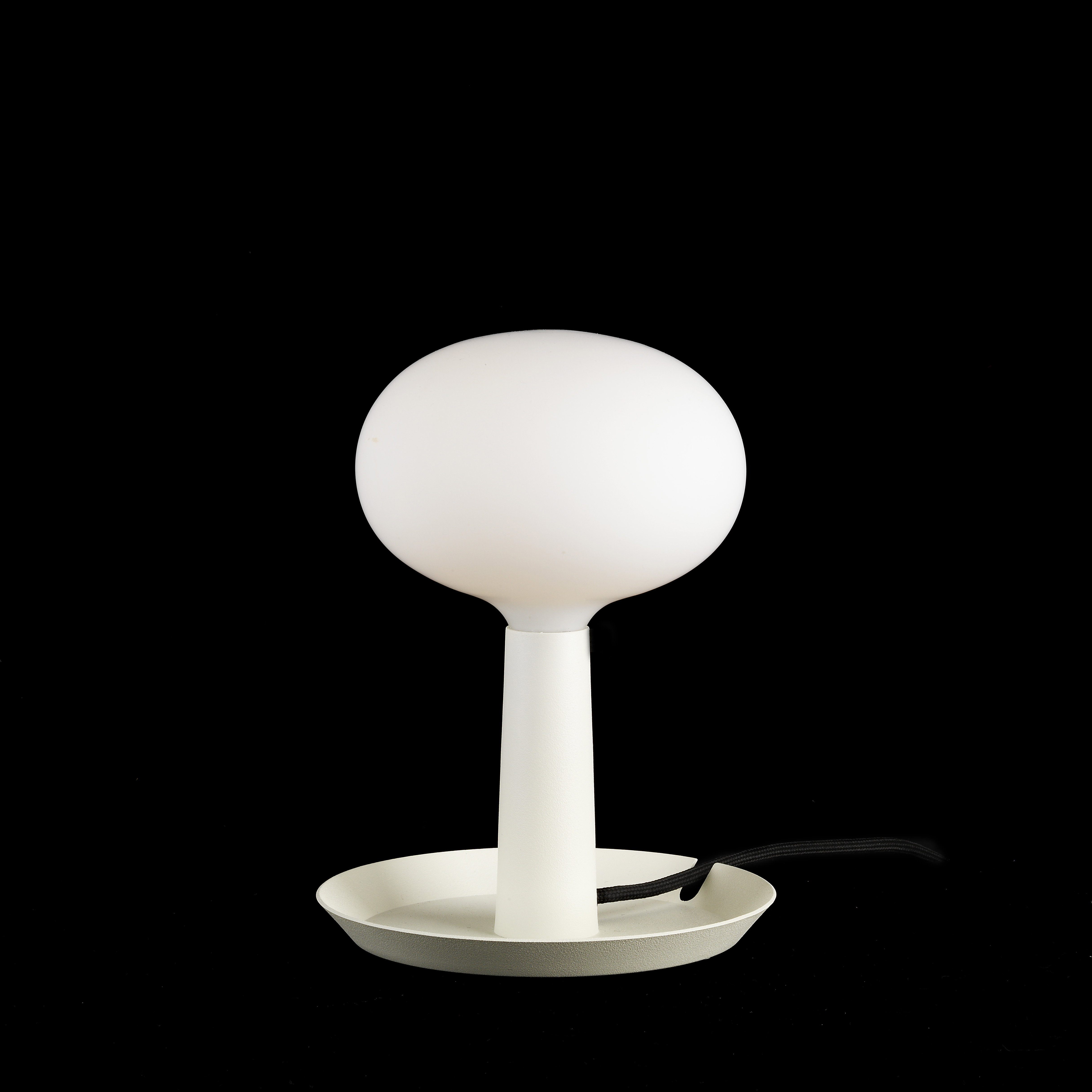 Tray Table Lamp From Bsweden - NordicNest.com