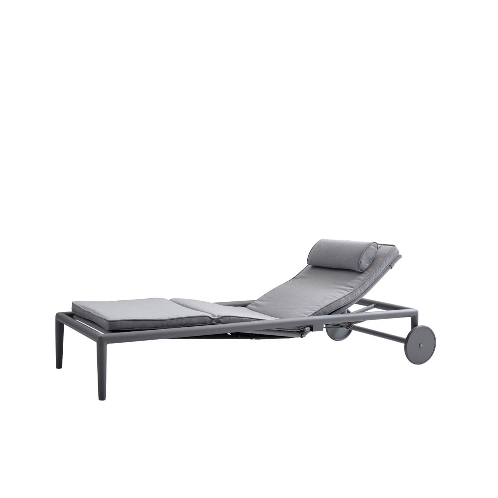 Cane-line Conic sun lounger Light grey