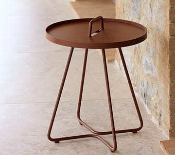 On-the-move side table Ø44 cm - Desert red - Cane-line