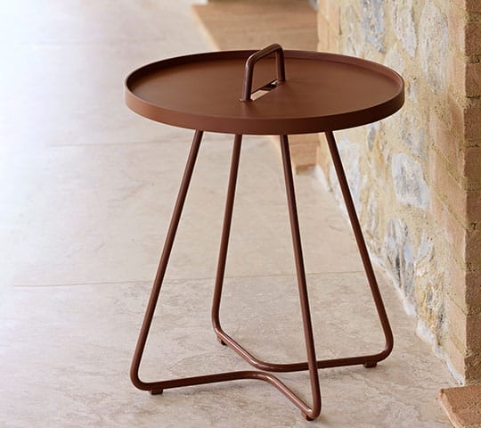 On-the-move side table Ø44 cm, Desert red Cane-line