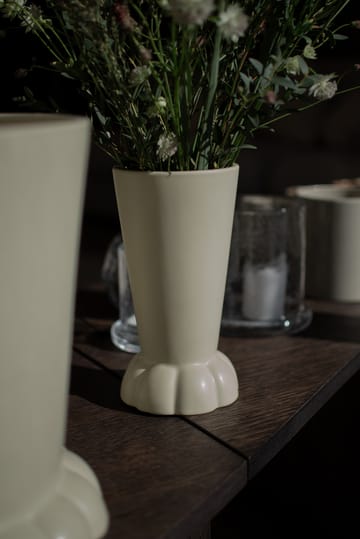 Flora vase 22 cm - Cream - DBKD