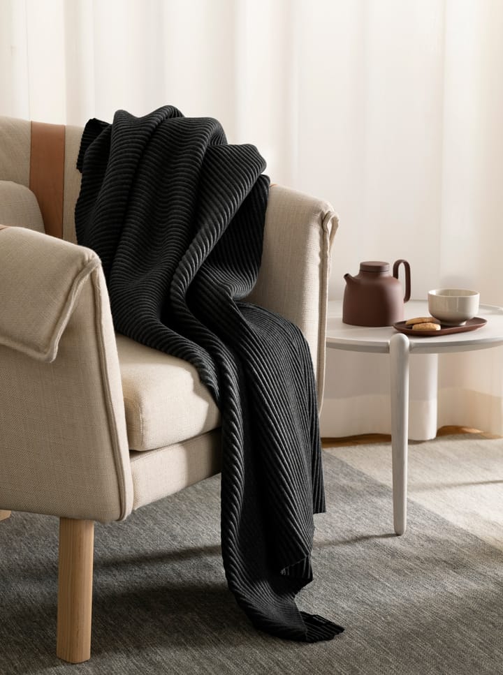 Pleece throw 140x170 cm - Black - Design House Stockholm