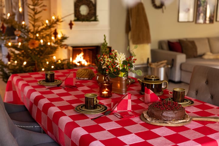 Schack tablecloth red - 150x300 cm - Ekelund Linneväveri