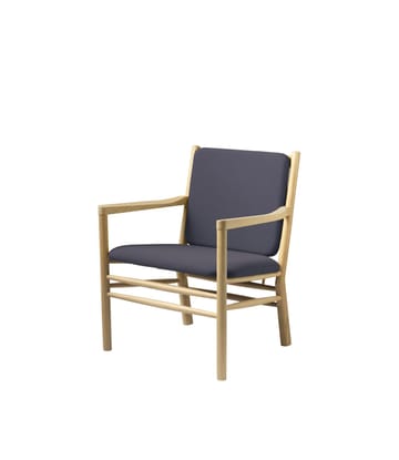 J147 armchair - Oak nature lacquered-dark blue - FDB Møbler