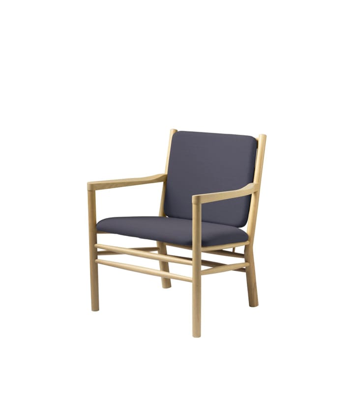 J147 armchair, Oak nature lacquered-dark blue FDB Møbler