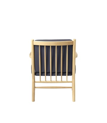 J147 armchair - Oak nature lacquered-dark blue - FDB Møbler