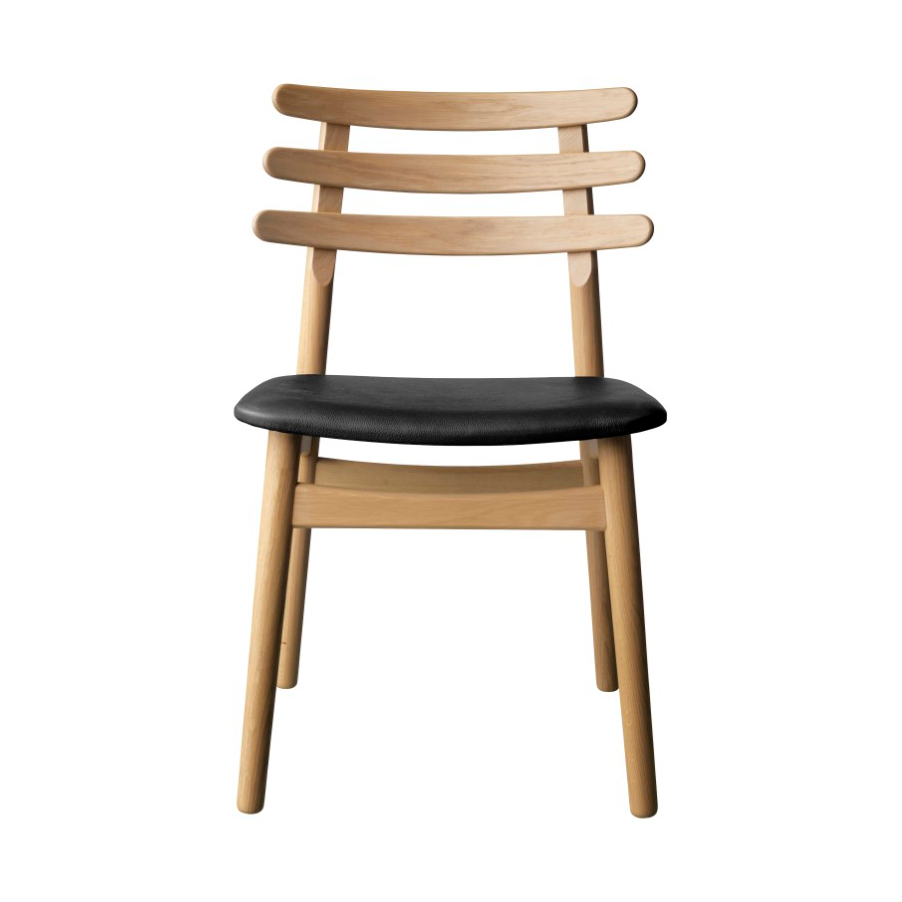 FDB Møbler J48 chair Oak nature lacquered-black leather