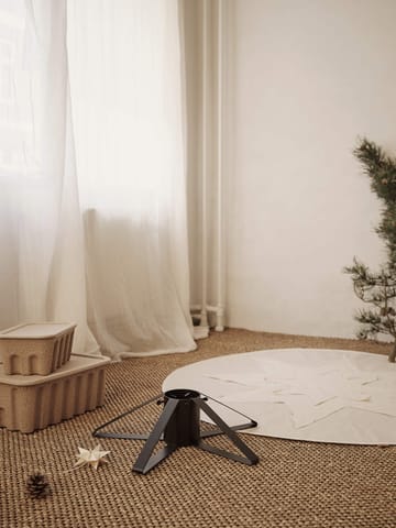 Vela Star Christmas tree rug - Natural - ferm LIVING