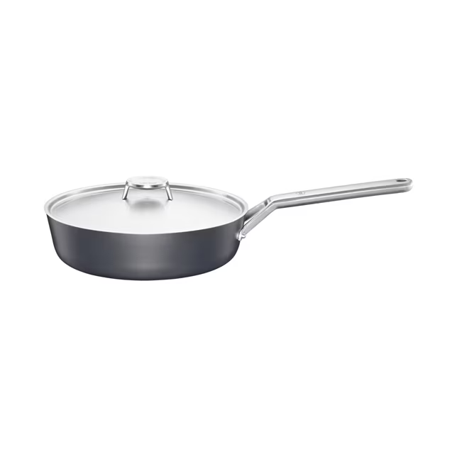 Fiskars Taiten saucepan with lid 26 cm