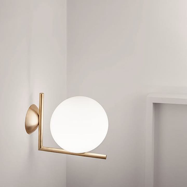 IC lights C/W1 wall lamp - Brushed brass, opal - Flos