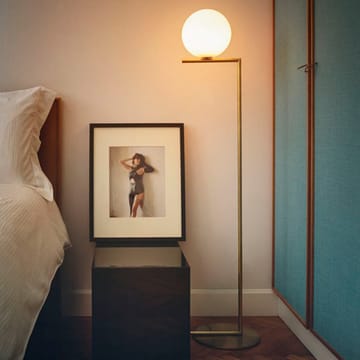 IC lights F1 floor lamp - Brushed brass, opal - Flos