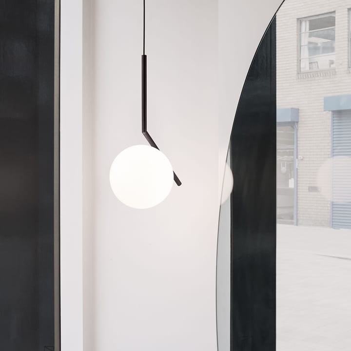 IC lights S1 pendant - Chrome, opal - Flos