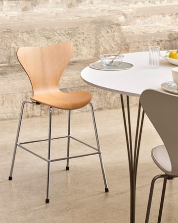 3177 Series 7 Junior chair chrome - Oak - Fritz Hansen