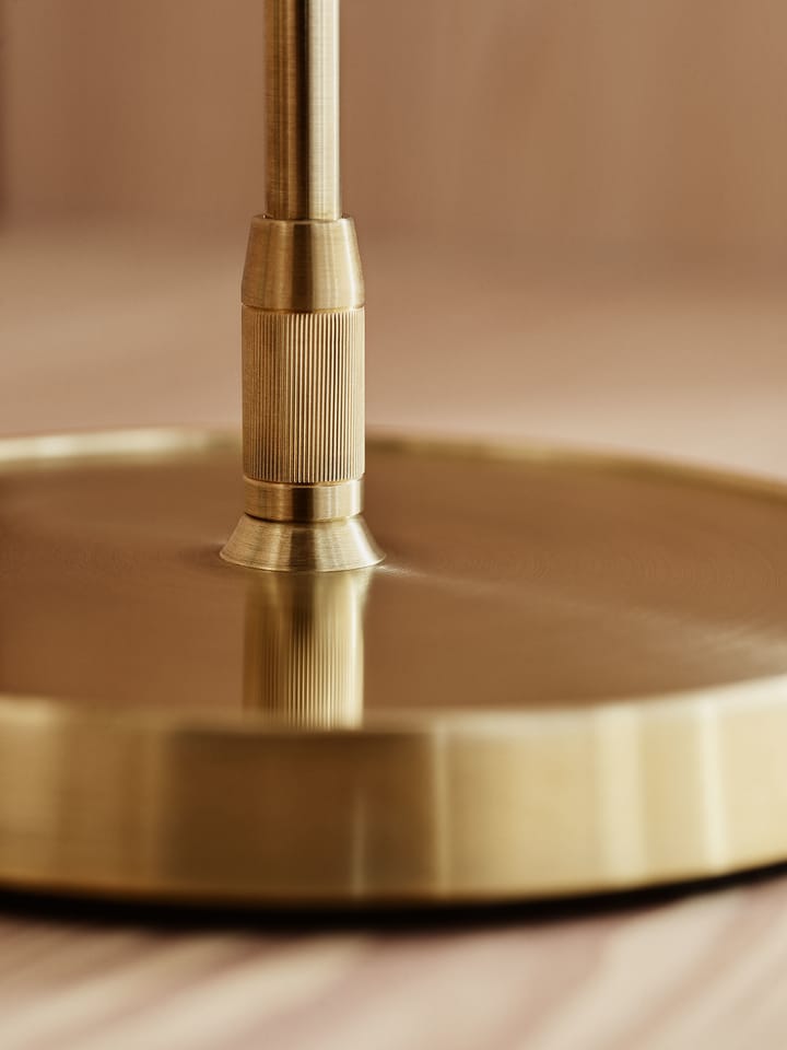 Clam table lamp 50 cm - Opal-brass - Fritz Hansen