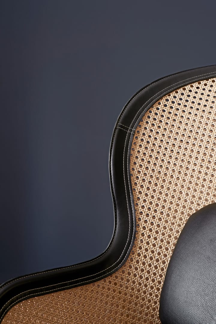 Dandy armchair, Beech-black stained-Tärnsjö leather black Gärsnäs