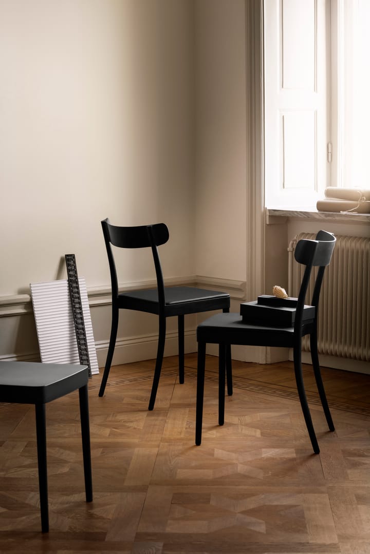 Petite chair, Veneered seat black Gärsnäs