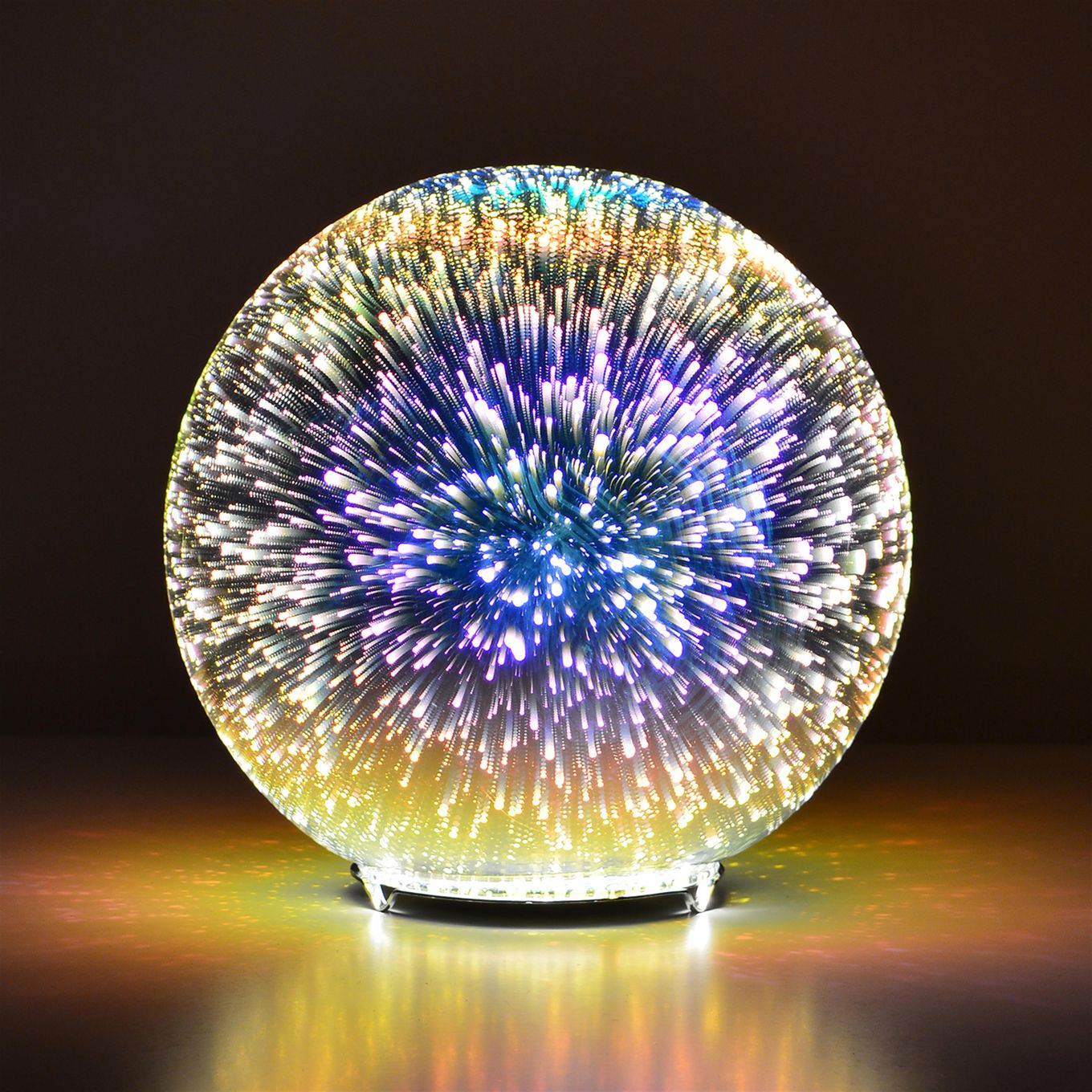 Fireworks table lamp from Globen Lighting - NordicNest.com