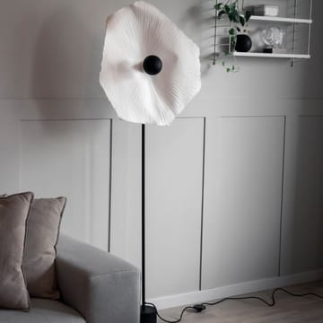 Tropez floor lamp - Nature, black stand - Globen Lighting