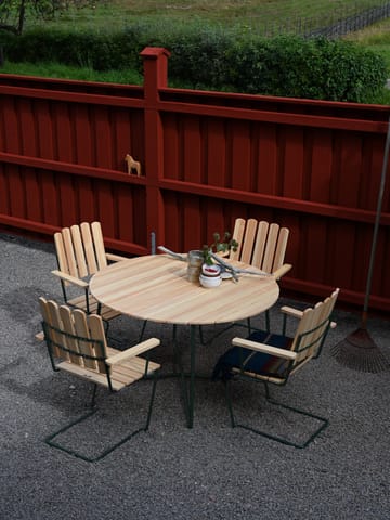 9A dining table - Oiled pine-green, Ø120 cm - Grythyttan Stålmöbler