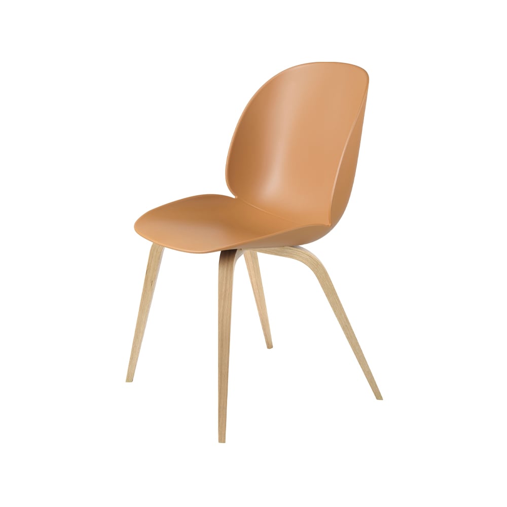 GUBI Beetle chair Amber brown, matte lacquered oak legs