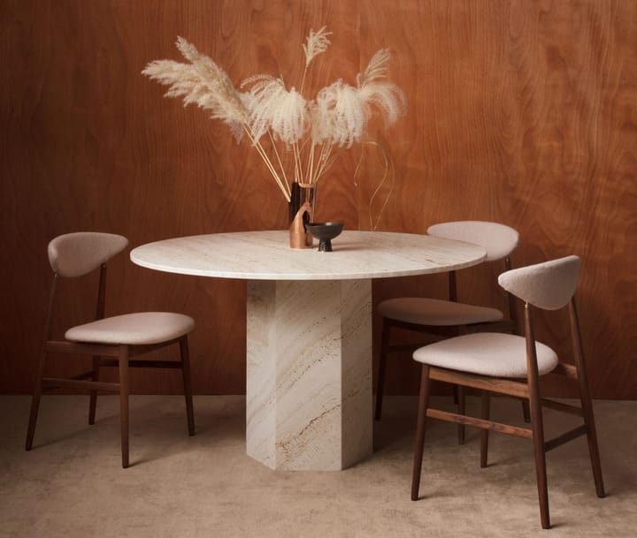 Gubi round store dining table