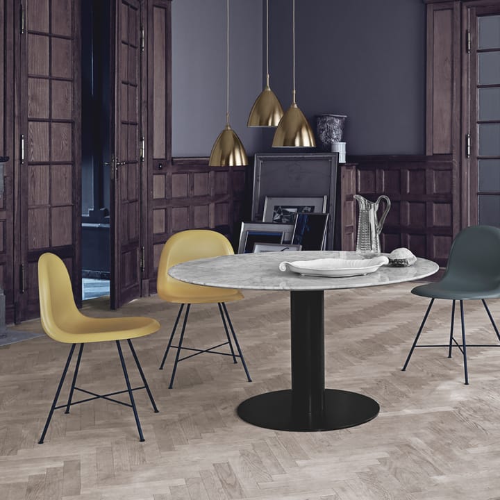 Gubi 2.0 dining table, Marble black. ø110. black stand GUBI