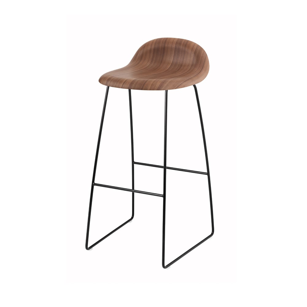 GUBI Gubi 3D barstool high American walnut, black steel sled base