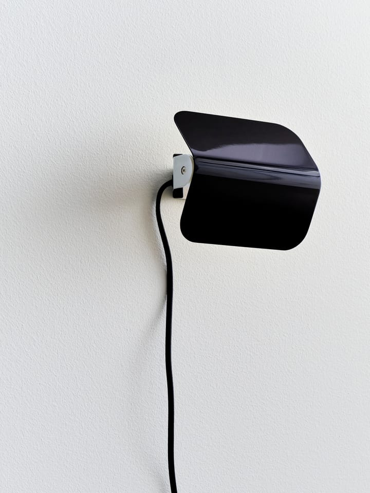 Apex wall lamp, Iron black HAY