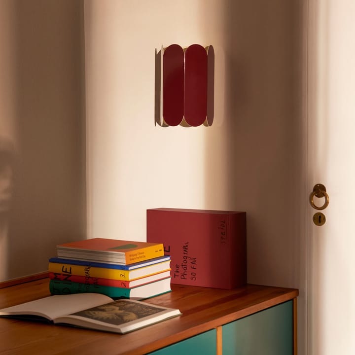 Arcs Sconce wall lamp - Auburn red - HAY