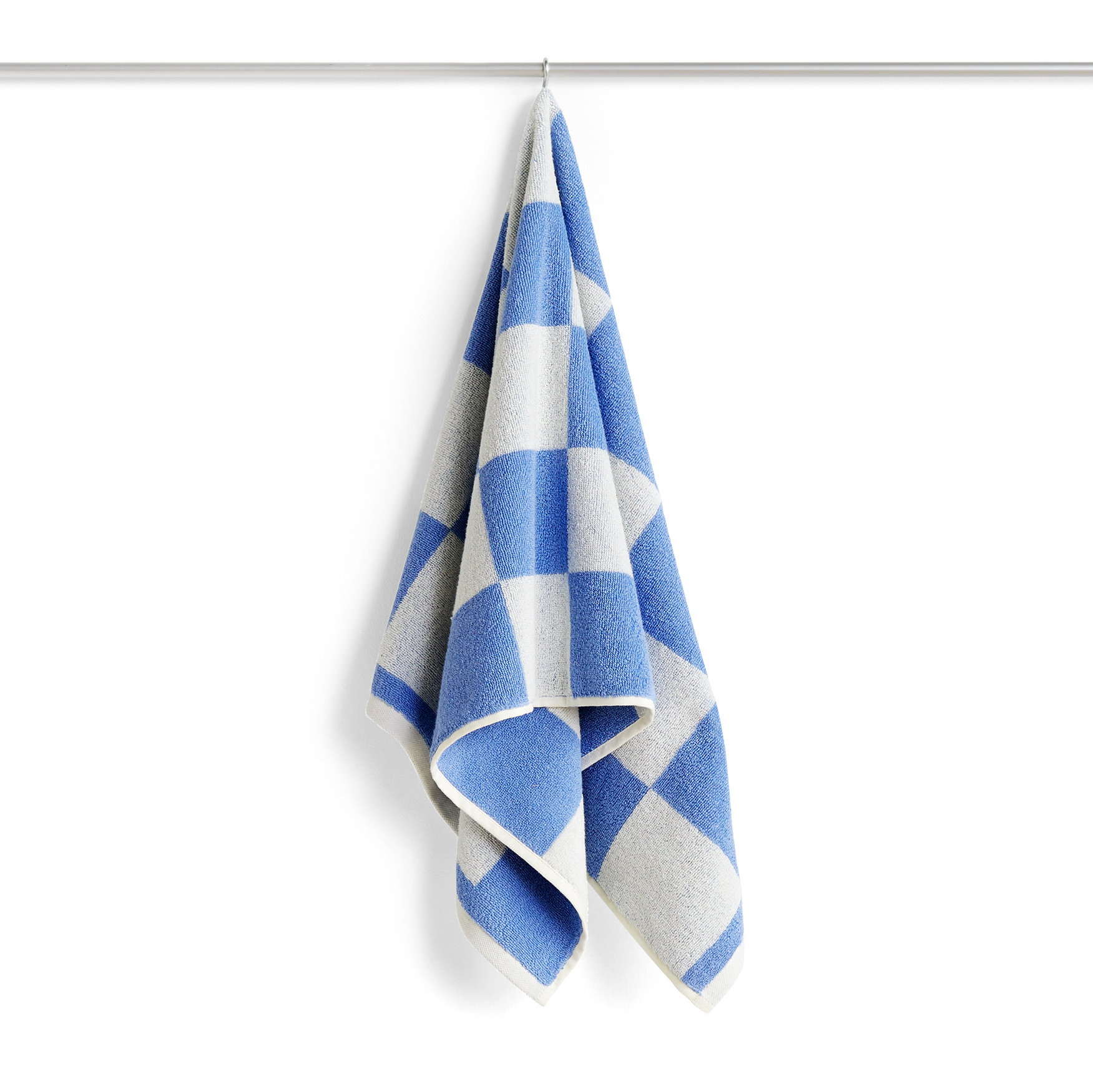 https://www.nordicnest.com/assets/blobs/hay-check-towel-50x100-cm-sky-blue/511775-01_1_ProductImageMain-90de80c525.jpeg