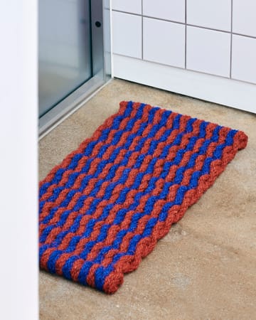 Coco Stripe Wave doormat - Brown-navy - HAY