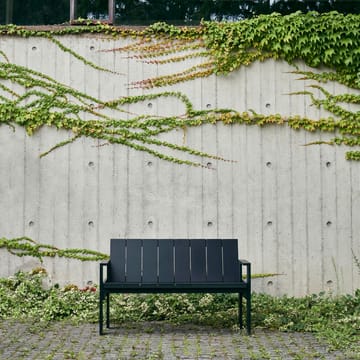 Crate Dining Bench lacquered pine - Black - HAY