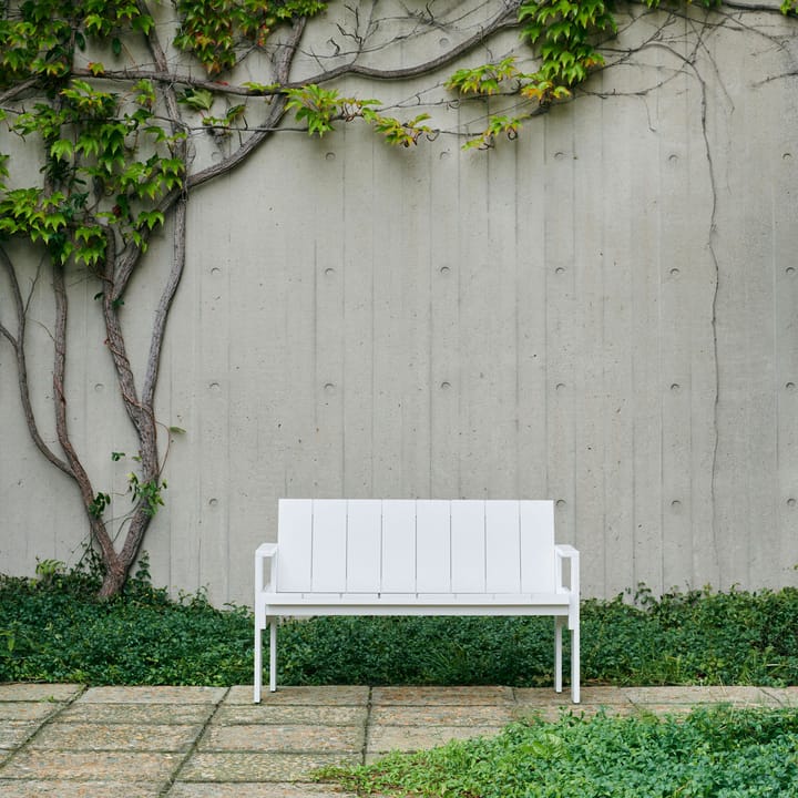 Crate Dining Bench lacquered pine, White HAY